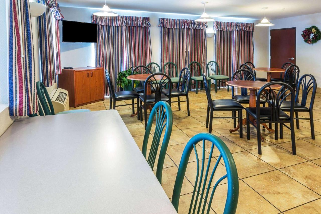 Super 8 By Wyndham Gresham/Portland Area Or Hotel ภายนอก รูปภาพ