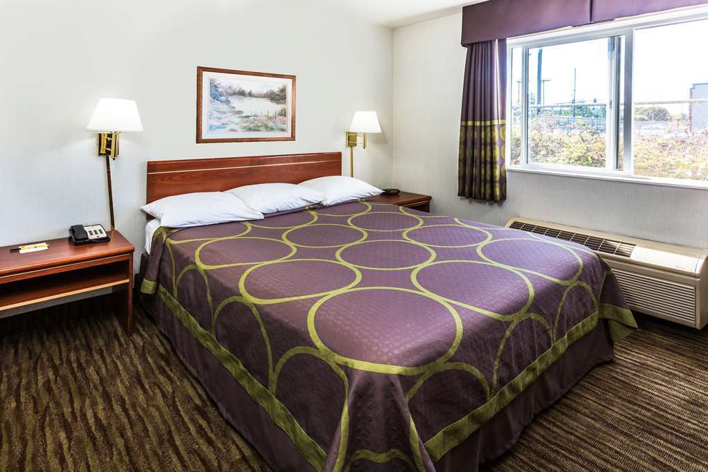 Super 8 By Wyndham Gresham/Portland Area Or Hotel ห้อง รูปภาพ