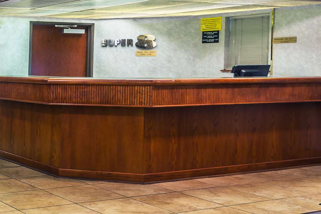 Super 8 By Wyndham Gresham/Portland Area Or Hotel ภายใน รูปภาพ